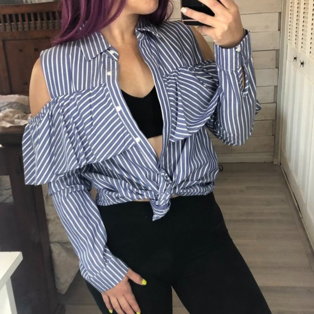 Harlowe & Graham Blue White Striped Cold Shoulder Long Sleeve Button Down Blouse - Picture 3 of 9